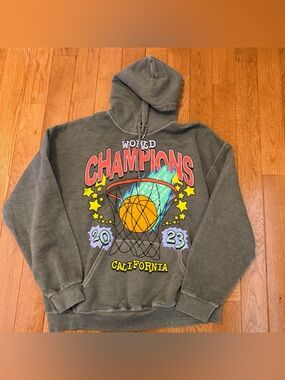PacSun Men’s Large Hoodie World Champions Basketball Graphic Pockets